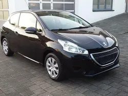 Schwarz Gebraucht 2014 Peugeot 208 Access Kleinwagen | 4.490 € (Fairer Preis)