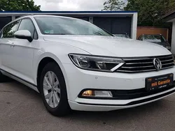 Weiß Gebraucht 2018 VW Passat Trendline Kombi | 9.490 € (Guter Preis)