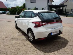 Weiß Gebraucht 2022 Hyundai i20 Select Limousine | 13.850 € (Fairer Preis)