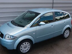 Blau Gebraucht 2002 Audi A2 Kleinwagen | 15.990 €