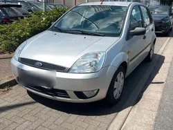 Grau Gebraucht 2002 Ford Fiesta Kleinwagen | 2.200 € (Fairer Preis)