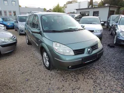 Grün Gebraucht 2000 Renault Grand Scénic Van / Kleinbus | 2.650 €
