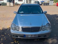 Silber Gebraucht 2001 Mercedes C180 Kombi | 2.499 €