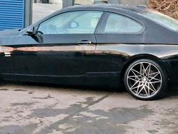 Schwarz Gebraucht 2009 BMW 320 Coupé | 9.999 € (Etwas zu teuer)