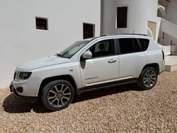 Weiß Gebraucht 2016 Jeep Compass SUV | 14.900 € (Teuer)