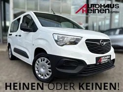 Weiß Gebraucht 2021 Opel Combo Life XL Van / Kleinbus | 19.700 €