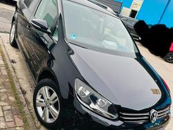 Schwarz Gebraucht 2012 VW Touran Van / Kleinbus | 5.600 € (Fairer Preis)