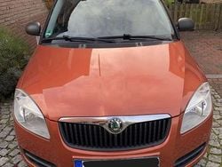 Orange Gebraucht 2009 Skoda Fabia Limousine | 3.150 € (Fairer Preis)