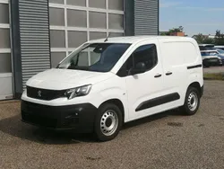 Lack weiss banquise/typ aussen Gebraucht 2020 Peugeot Partner Premium Van / Kleinbus | 15.998 € (Fairer Preis)