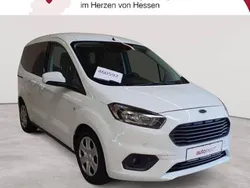Frostweiß Gebraucht 2021 Ford Tourneo Courier Trend Van / Kleinbus | 13.990 € (Guter Preis)