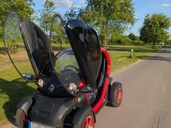 Orange Gebraucht 2018 Renault Twizy Kleinwagen | 3.000 €