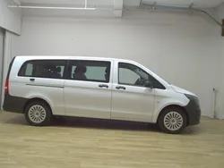 Weiss Gebraucht 2023 Mercedes Vito Van / Kleinbus | 33.980 € (Guter Preis)