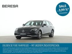 Grau Gebraucht 2022 Mercedes E300 Avantgarde Kombi | 26.880 € (Superpreis)