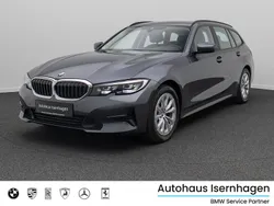 Mineralgraub39schwarz Gebraucht 2022 BMW 320 Advantage Limousine | 25.999 € (Superpreis)