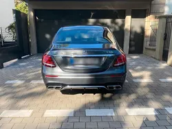 Grau Gebraucht 2017 Mercedes E63S AMG AMG Limousine | 58.000 € (Fairer Preis)