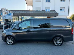 Grau Gebraucht 2021 Mercedes Vito Van / Kleinbus | 19.997 € (Fairer Preis)