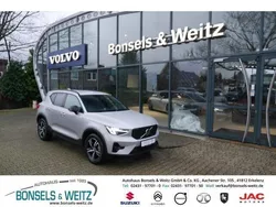 Silber metallic Gebraucht 2024 Volvo XC40 Plus SUV | 36.750 € (Fairer Preis)