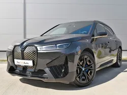 Grau Gebraucht 2022 BMW iX Sport Line SUV | 71.995 € (Teuer)