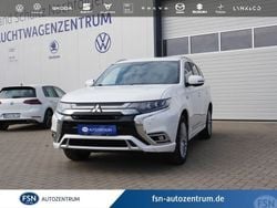 Weiß Gebraucht 2020 Mitsubishi Outlander P-HEV Top SUV | 20.860 € (Guter Preis)