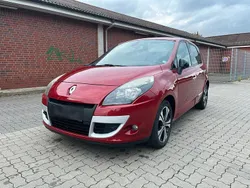 Rot Gebraucht 2011 Renault Scénic III Bose Edition Van / Kleinbus | 6.000 € (Guter Preis)