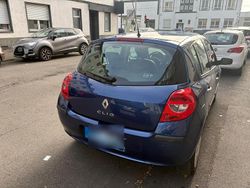Blau Gebraucht 2008 Renault Clio II Kleinwagen | 2.100 €