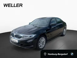 Black sapphire (schwarz) Gebraucht 2024 BMW 320 Shadowline Limousine | 34.890 € (Superpreis)