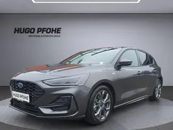 Grau Gebraucht 2024 Ford Focus ST-Line X Limousine | 25.490 € (Guter Preis)