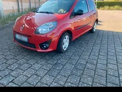 Rot Gebraucht 2009 Renault Twingo Kleinwagen | 2.100 €