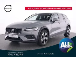 Vapour grey / metallic Gebraucht 2024 Volvo V60 CC Plus Kombi | 39.650 € (Superpreis)
