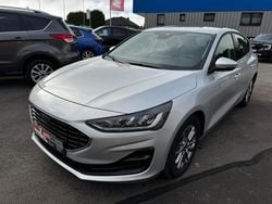 Silber Gebraucht 2023 Ford Focus Titanium Limousine | 18.590 € (Guter Preis)