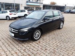 Schwarz Gebraucht 2022 Mercedes B200 Progressive Van / Kleinbus | 24.990 € (Fairer Preis)