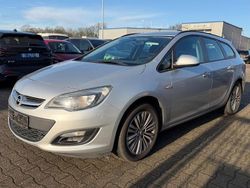 Silber Gebraucht 2015 Opel Astra Edition Kombi | 3.250 € (Guter Preis)