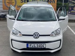 Weiß Gebraucht 2017 VW up! Kleinwagen | 5.250 € (Guter Preis)