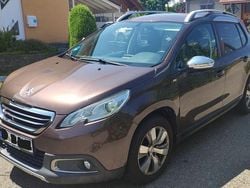 Braun Gebraucht 2014 Peugeot 2008 Active SUV | 5.190 € (Guter Preis)