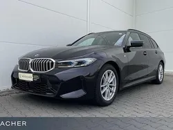 Saphirschwarz Gebraucht 2024 BMW 320 Shadowline Kombi | 42.449 € (Etwas zu teuer)