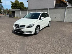 Weiß Gebraucht 2012 Mercedes B180 Van / Kleinbus | 9.450 €