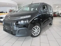 Onyx schwarz metallic Gebraucht 2019 Citroën Berlingo Live Van / Kleinbus | 10.660 € (Superpreis)