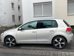 Grau Gebraucht 2010 VW Golf VI Limousine | 7.600 € (Teuer)