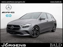 Grau metalliclack mountaingrau Gebraucht 2024 Mercedes B200 Progressive Van / Kleinbus | 33.880 € (Fairer Preis)