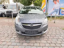 Grau Gebraucht 2017 Opel Meriva Active Van / Kleinbus | 11.390 € (Fairer Preis)