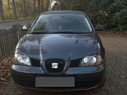 Grau Gebraucht 2005 Seat Ibiza Limousine | 2.495 € (Etwas zu teuer)