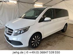 Weiß Gebraucht 2021 Mercedes V220 Van / Kleinbus | 30.940 € (Superpreis)