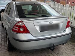 Silber Gebraucht 2005 Ford Mondeo Ghia Limousine | 850 € (Superpreis)