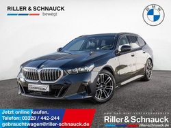 Grau Gebraucht 2025 BMW 520 M Sport Kombi | 48.750 € (Fairer Preis)