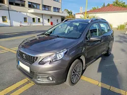 Grau Gebraucht 2018 Peugeot 2008 Urban Move SUV | 10.450 € (Etwas zu teuer)
