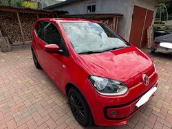 Rot Gebraucht 2014 VW up! high up! Kleinwagen | 6.550 € (Etwas zu teuer)