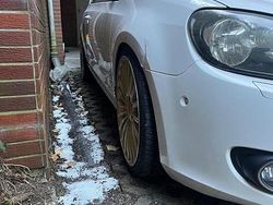 Weiß Gebraucht 2009 VW Golf VI Coupé | 5.300 €