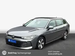 Deep black perleffekt (schwarz) Gebraucht 2024 VW Passat Business Kombi | 27.850 € (Superpreis)