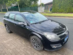Schwarz Gebraucht 2006 Opel Astra Kombi | 3.250 € (Etwas zu teuer)