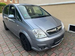 Silber Gebraucht 2009 Opel Meriva Edition Van / Kleinbus | 2.900 € (Fairer Preis)